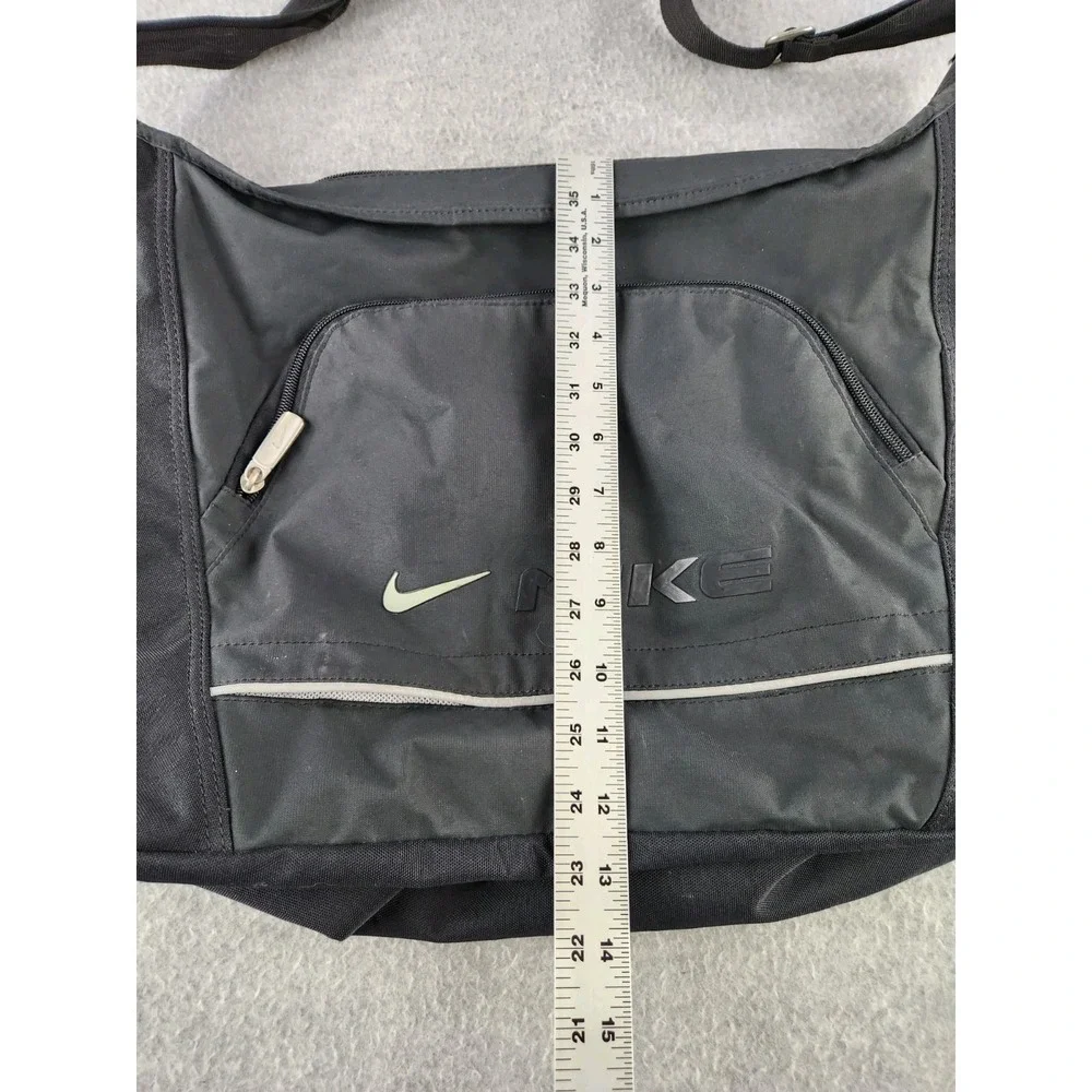 Vtg Nike Y2K Crossbody Bag Duffle Shoulder Gym Workout Travel Carry On Gorpcore